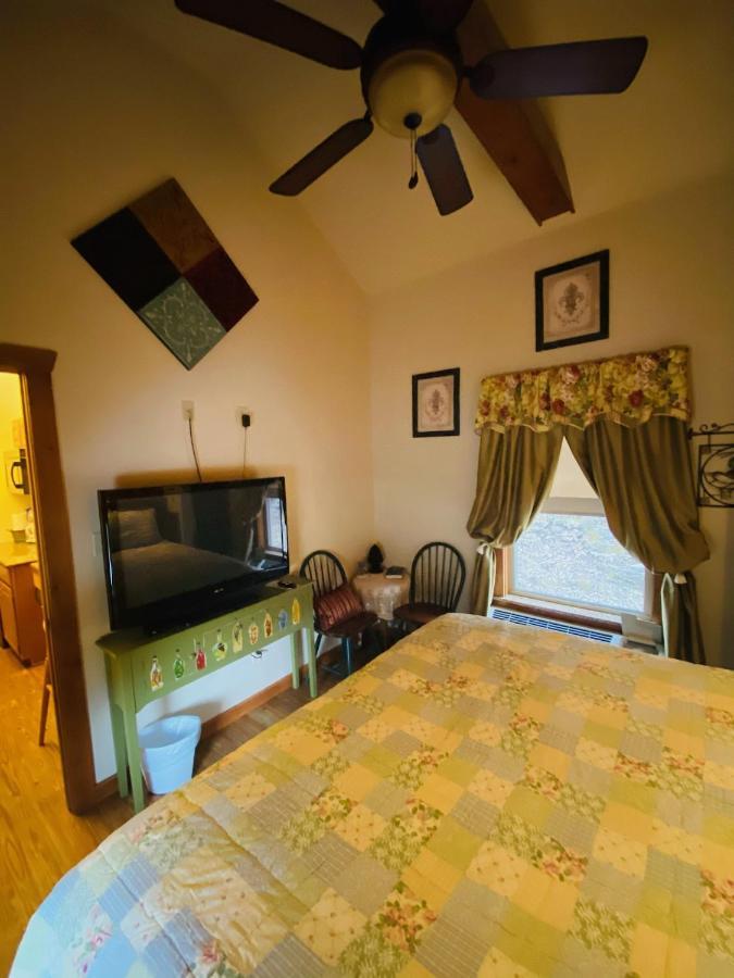 All Seasons Treehouse Village 유레카 스프링스 외부 사진