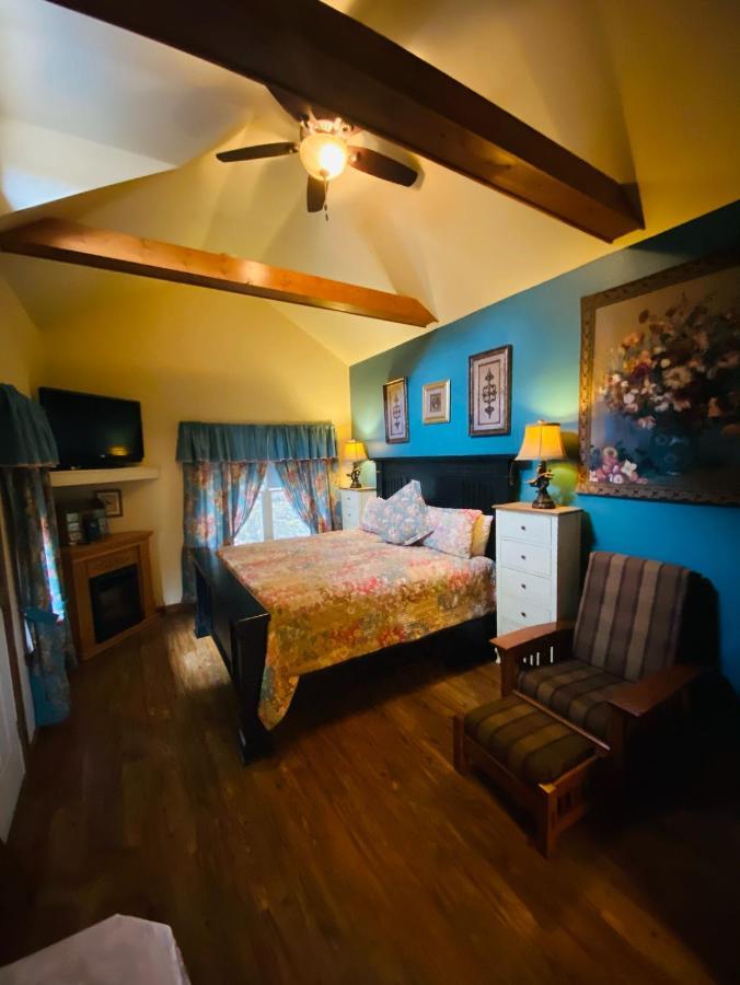 All Seasons Treehouse Village 유레카 스프링스 외부 사진